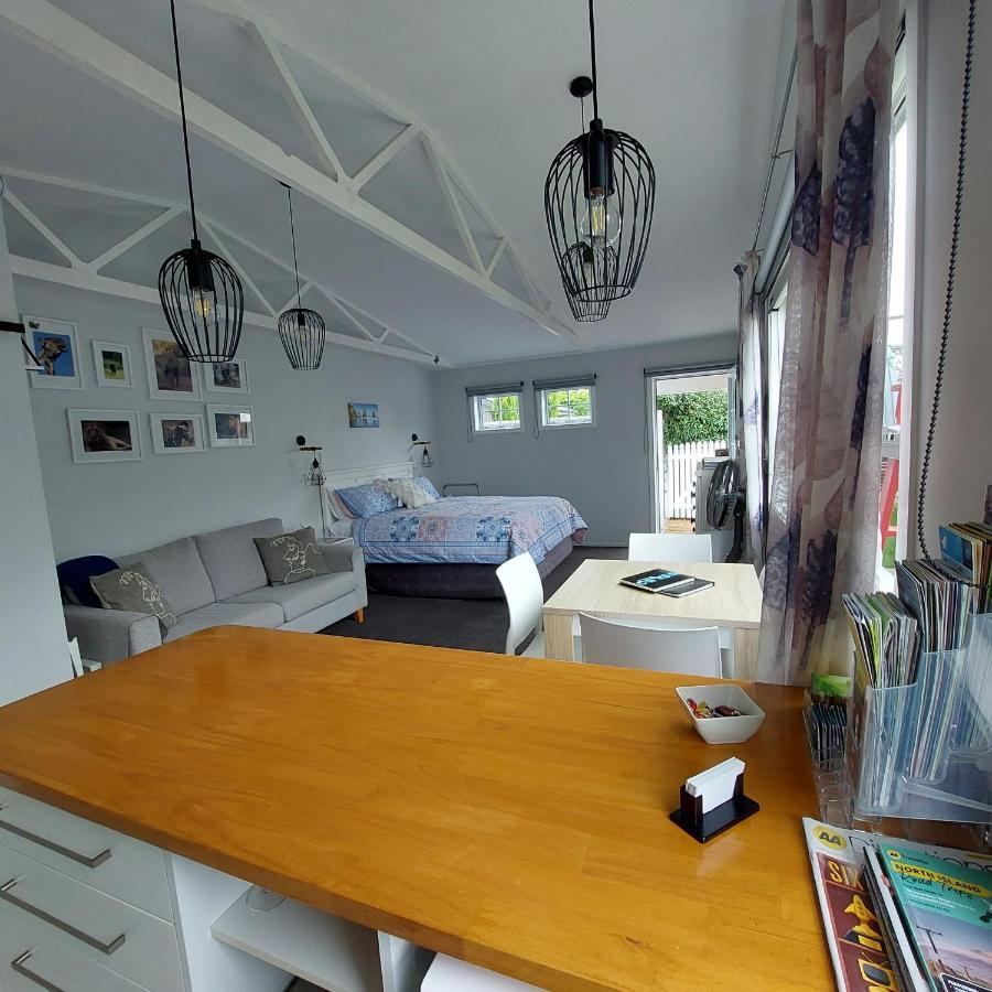 Welbourn Accommodation 新普利茅斯 外观 照片