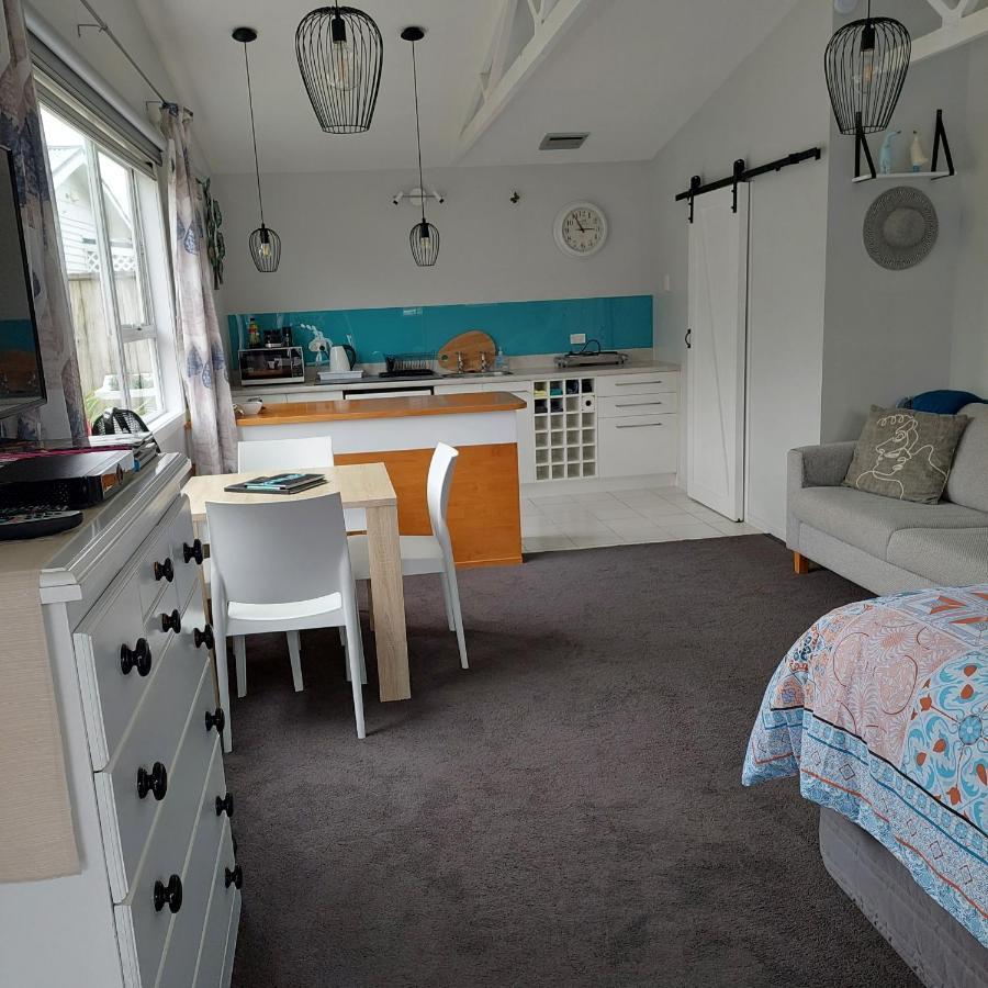 Welbourn Accommodation 新普利茅斯 外观 照片