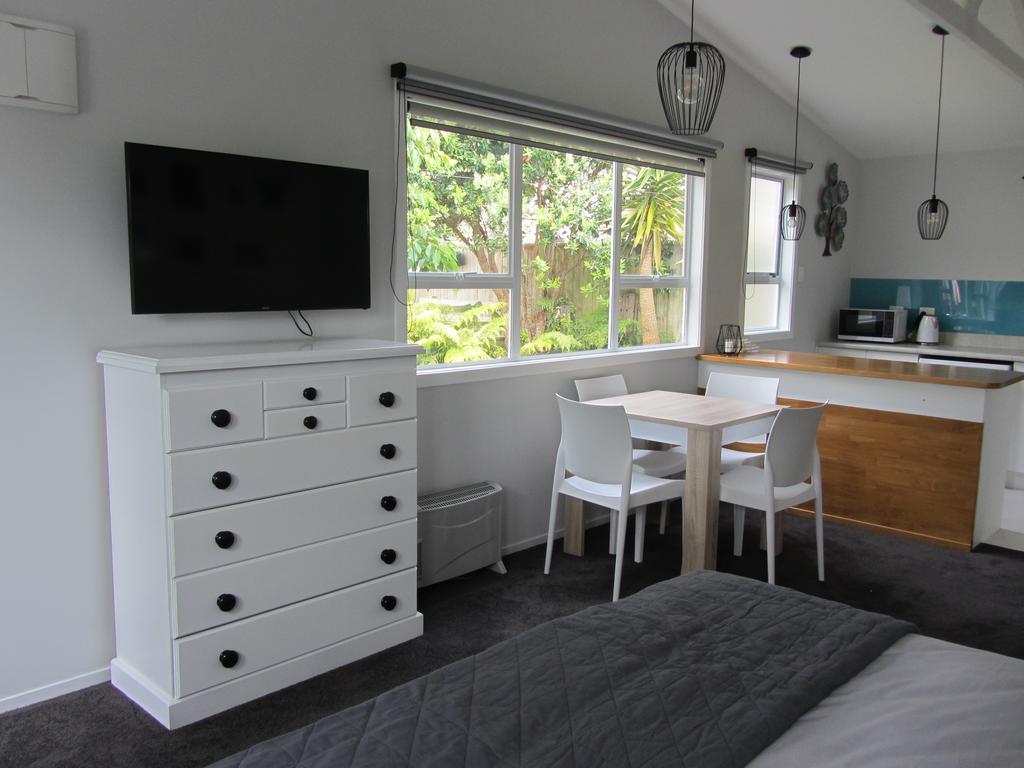 Welbourn Accommodation 新普利茅斯 外观 照片